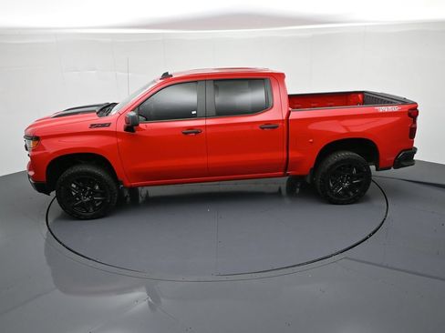 Used 2024 Chevrolet Silverado 1500 Custom Trail Boss w/ LPO, Dark Essentials Package AWD/4WD image 18