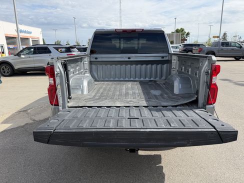 Used 2025 Chevrolet Silverado 1500 LTZ w/ LTZ Premium Package AWD/4WD image 23