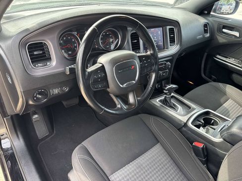 Used 2023 Dodge Charger SXT RWD image 17