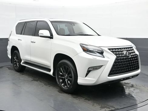 Certified 2020 Lexus GX 460 Premium w/ Premium Package AWD/4WD image 2
