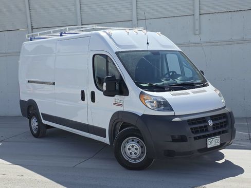 Used 2018 RAM ProMaster 2500 w/ Interior Convenience Group FWD image 3