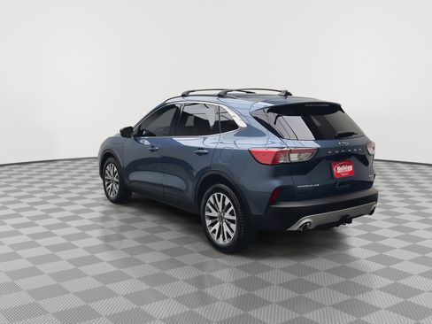 Certified 2020 Ford Escape Titanium AWD/4WD image 40