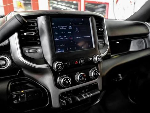 Used 2024 RAM 2500 Big Horn AWD/4WD image 24