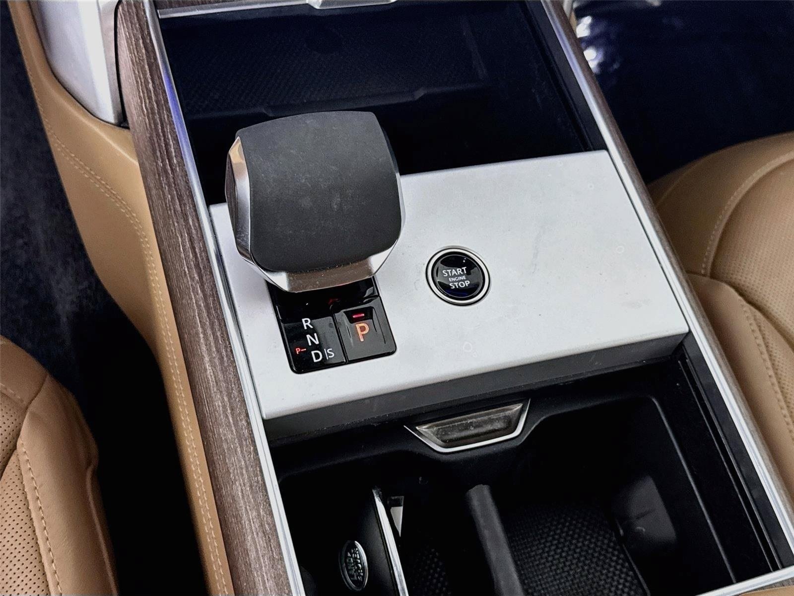 Used 2024 Land Rover Range Rover SE AWD/4WD image 19