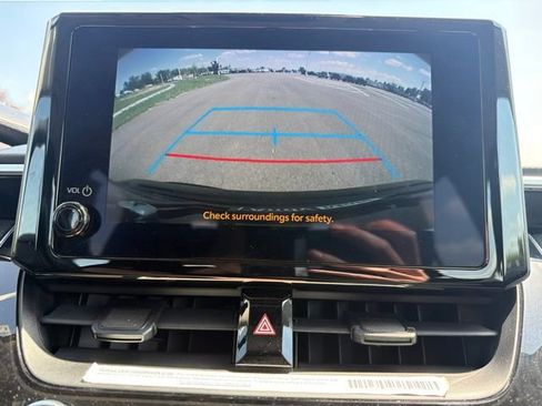 Used 2024 Toyota Corolla LE FWD image 24