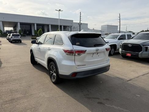 Used 2016 Toyota Highlander XLE FWD image 7