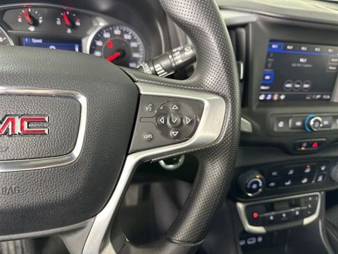 Used 2023 GMC Terrain SLE image 16