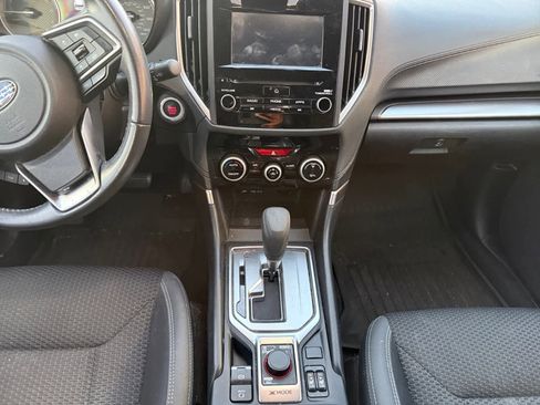 Used 2021 Subaru Forester Premium image 11