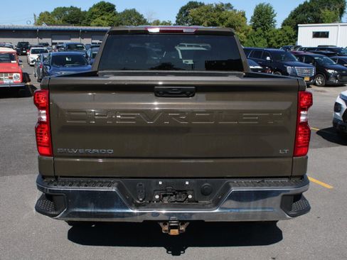 Used 2023 Chevrolet Silverado 1500 LT AWD/4WD image 6