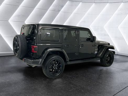Used 2023 Jeep Wrangler Unlimited Sahara image 4