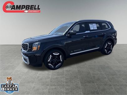 Used 2024 Kia Telluride S w/ S Sunroof Package