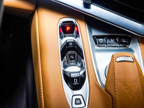 Used 2021 Chevrolet Corvette Stingray Premium Cpe w/ Z51 Performance Package RWD image 26