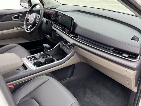 New 2026 Kia Carnival EX FWD image 28