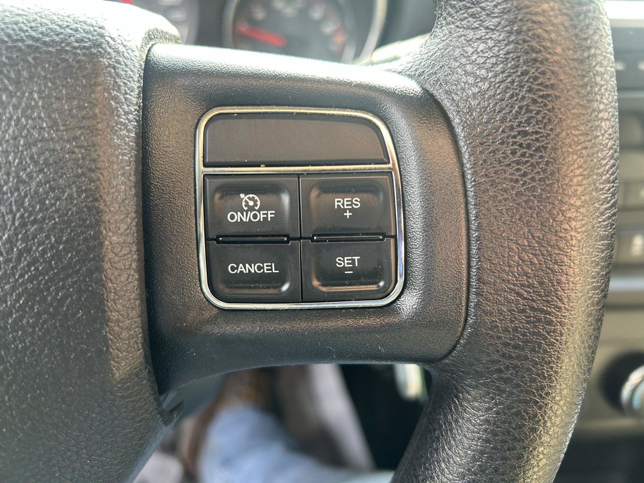 Used 2014 Dodge Avenger SE w/ Quick Order Package 27Z SE V6 FWD image 19