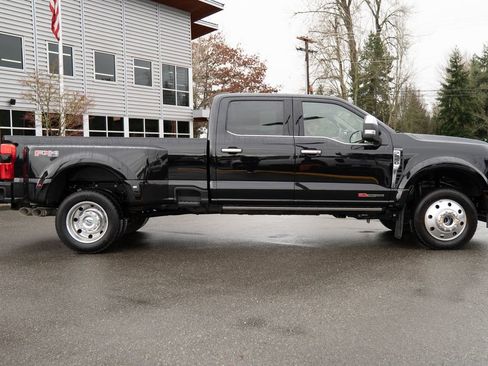 Used 2025 Ford F450 Platinum w/ Platinum Plus Package image 2