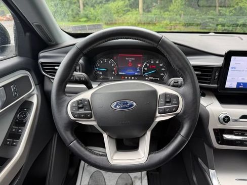 Certified 2023 Ford Explorer XLT w/ Equipment Group 202A AWD/4WD image 16