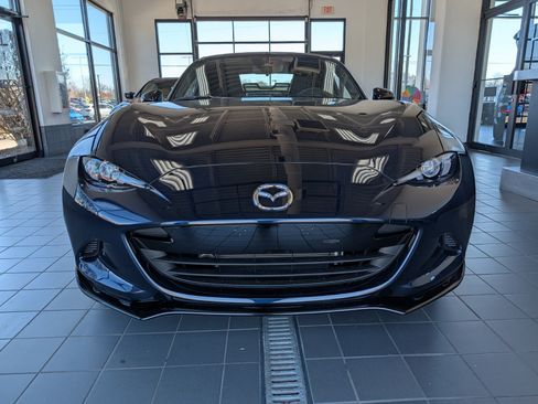 New 2026 MAZDA MX-5 Miata Club w/ Interior Package RWD image 8