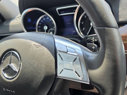 Used 2015 Mercedes-Benz GL 450 4MATIC w/ Appearance Package image 44