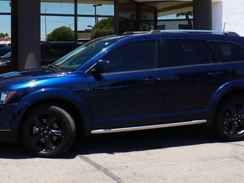 Used 2020 Dodge Journey Crossroad FWD image 4