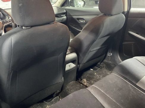 Used 2021 Nissan Sentra SV FWD image 12