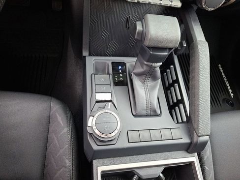 New 2026 Toyota Tacoma SR5 AWD/4WD image 17