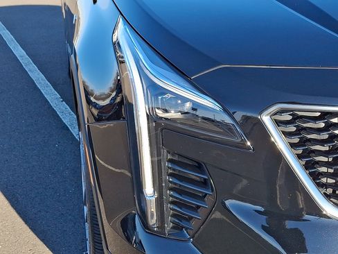 Certified 2023 Cadillac XT4 Sport w/ Cold Weather Package image 9