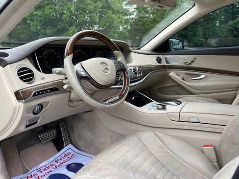 Used 2017 Mercedes-Benz S 550 Sedan image 11