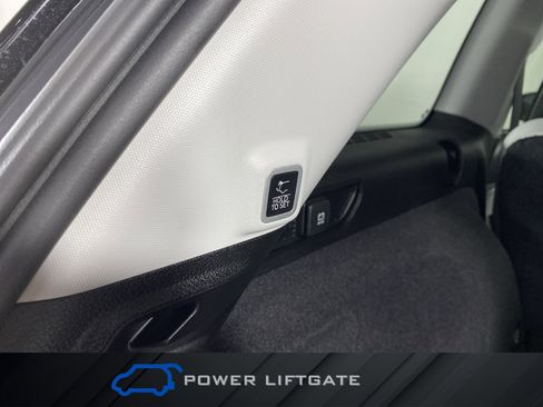 Used 2022 Jeep Grand Cherokee Overland w/ Luxury Tech Group IV image 36