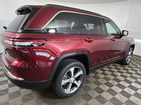 Used 2024 Jeep Grand Cherokee Limited 4xe w/ Luxury Tech Group II AWD/4WD image 3