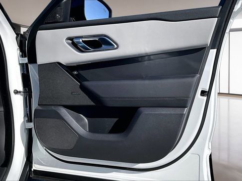 Used 2024 Land Rover Range Rover Velar Dynamic SE image 26