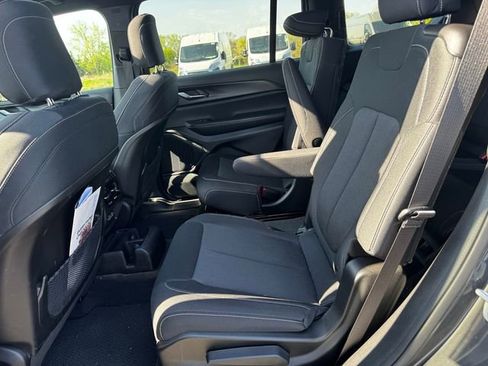 Certified 2024 Jeep Grand Cherokee L Laredo w/ Luxury Tech Group I AWD/4WD image 21