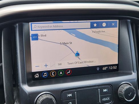 Used 2019 Chevrolet Colorado Z71 AWD/4WD image 32