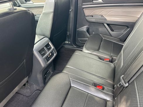 Certified 2023 Volkswagen Atlas SEL AWD/4WD image 12