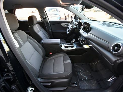 Certified 2024 Chevrolet Blazer LT w/ Convenience Package image 19