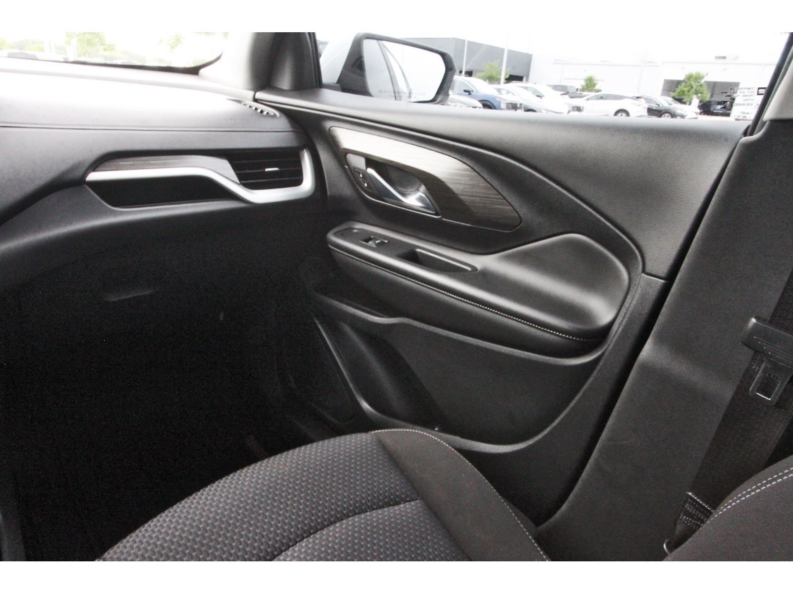 Used 2023 GMC Terrain SLE w/ Driver Convenience Package AWD/4WD image 14