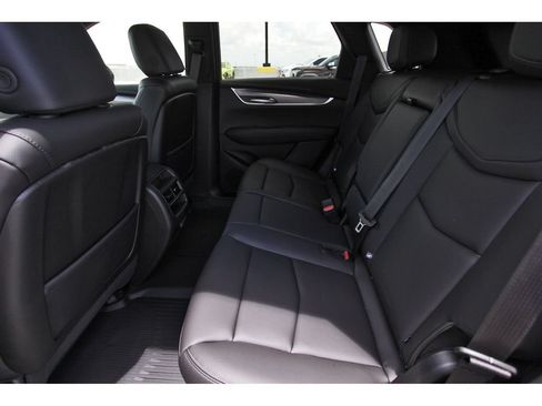 New 2026 Cadillac XT5 Luxury AWD/4WD image 7