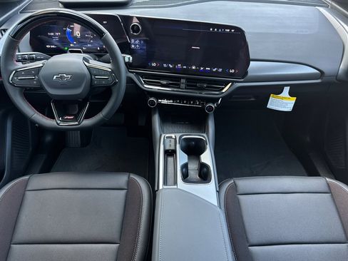 New 2025 Chevrolet Equinox EV RS image 13