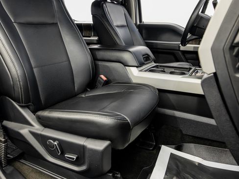 Used 2018 Ford F250 Lariat w/ Chrome Package AWD/4WD image 30
