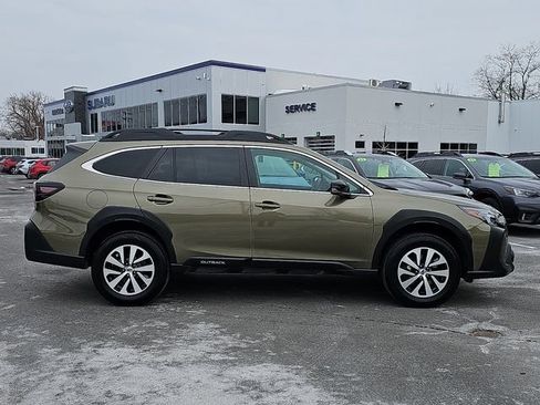 Used 2024 Subaru Outback Premium image 7