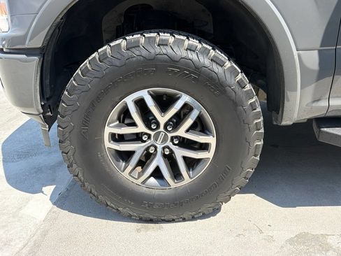 Used 2018 Ford F150 XLT w/ Equipment Group 302A Luxury AWD/4WD image 5