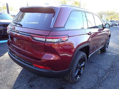 New 2025 Jeep Grand Cherokee 4WD image 7