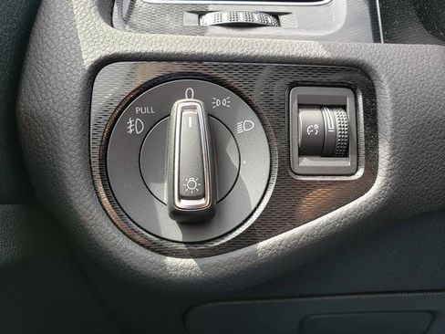 Used 2015 Volkswagen GTI S FWD image 26