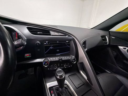 Used 2017 Chevrolet Corvette Stingray Convertible RWD image 18