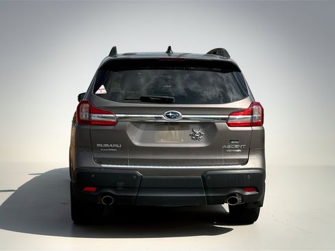 Used 2021 Subaru Ascent Limited w/ Technology Package image 3