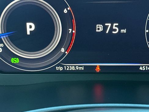 Used 2023 Volkswagen Atlas SE image 28