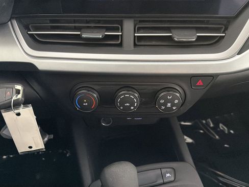 Used 2024 Chevrolet Trax LS image 21