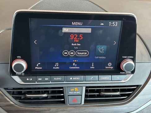 Used 2025 Nissan Altima 2.5 SV FWD image 20