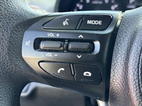 Used 2020 Kia Rio S image 24
