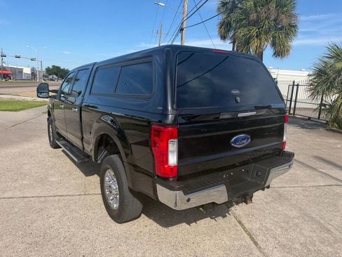 Used 2019 Ford F250 XLT w/ XLT Premium Package AWD/4WD image 9