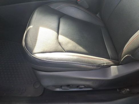 Used 2025 Jeep Compass Trailhawk w/ Trailhawk Elite Group image 16